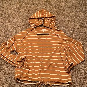 Maurice’s Hooded Vneck Pullover